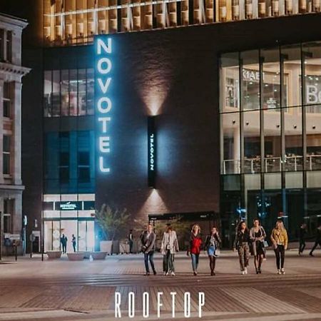 Novotel Charleroi Centre Esterno foto